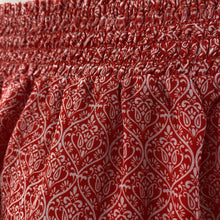 Load image into Gallery viewer, Intermix silk top S
