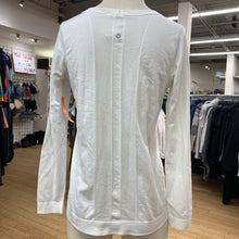 Load image into Gallery viewer, Lululemon stretchy long sleeve 6
