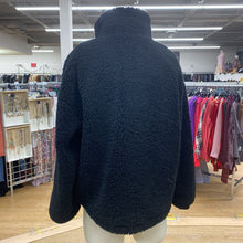 Load image into Gallery viewer, Levis fuzzy jacket XS
