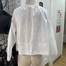 Load image into Gallery viewer, Banana Republic (outlet) poplin cotton top M
