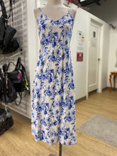 Load image into Gallery viewer, Retrod linen/cotton/blend midi dress M
