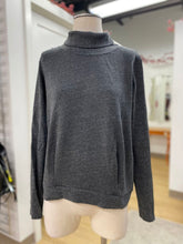 Load image into Gallery viewer, ALO turtleneck M
