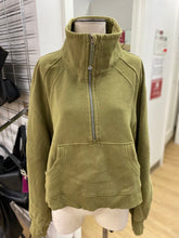 Load image into Gallery viewer, Lululemon sweater XL/XXL
