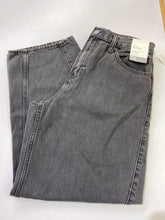 Load image into Gallery viewer, Gap Barrel High Rise jeans NWT 8p

