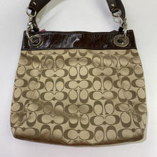 Load image into Gallery viewer, Coach fabric/patent leather handbag
