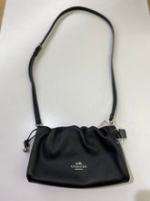 Load image into Gallery viewer, Coach Faye Shoulder bag
