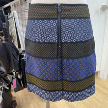Load image into Gallery viewer, Marks &amp; Spencer skirt 8
