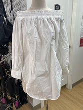 Load image into Gallery viewer, Maeve off shoulder top XS
