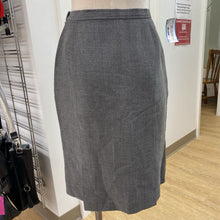 Load image into Gallery viewer, Laura Ashley vintage skirt 6

