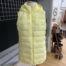 Load image into Gallery viewer, Zara long quilted vest NWT M
