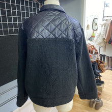 Load image into Gallery viewer, Calvin Klein teddy/quilted jacket NWT XL
