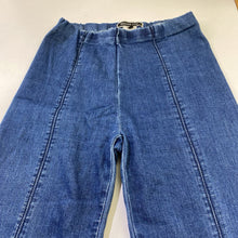 Load image into Gallery viewer, Melanie Lyne wide leg pull on jeans XS
