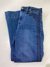 Load image into Gallery viewer, Gap '70s Flare High Rise 2 tone jeans 8p
