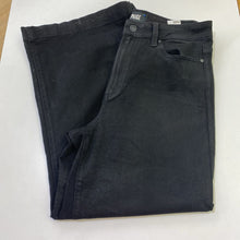 Load image into Gallery viewer, Paige Anessa jeans 30
