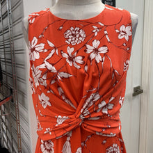 Load image into Gallery viewer, Vince Camuto floral dress 12
