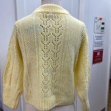 Load image into Gallery viewer, Dynamite sweater M
