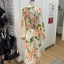 Load image into Gallery viewer, H&amp;M floral maxi dress S
