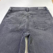 Load image into Gallery viewer, American Eagle Stove Pipe jeans 2
