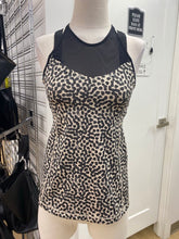 Load image into Gallery viewer, Lululemon leopard print top 6
