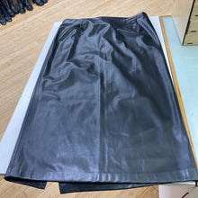 Load image into Gallery viewer, Mango pleather skirt 1XL
