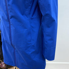 Load image into Gallery viewer, Lole Rain Jacket M
