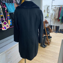 Load image into Gallery viewer, Club Monaco wool coat L
