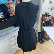 Load image into Gallery viewer, Babaton silk dress M
