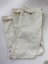 Load image into Gallery viewer, Polo Ralph Lauren jeans 30
