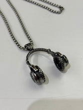 Load image into Gallery viewer, Headphones pendant on thick chain
