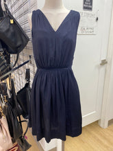 Load image into Gallery viewer, Banana Republic silky dress 6
