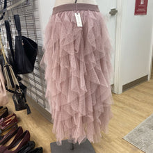 Load image into Gallery viewer, Anthropologie tule skirt S NWT
