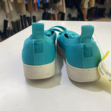 Load image into Gallery viewer, FITFLOP knit sneakers 8.5
