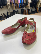 Load image into Gallery viewer, Rieker leather sandals 39
