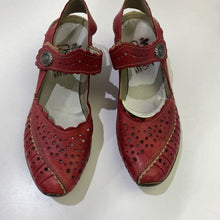 Load image into Gallery viewer, Rieker leather sandals 39
