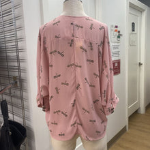 Load image into Gallery viewer, Stephanie Davis dragonfly top S
