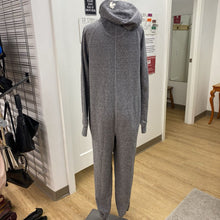 Load image into Gallery viewer, Roots onesie M
