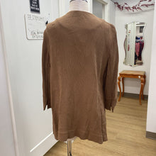 Load image into Gallery viewer, WynneLayers cardi L
