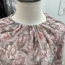 Load image into Gallery viewer, Wilfred floral top M
