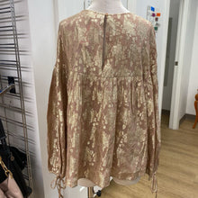 Load image into Gallery viewer, H&amp;M top L
