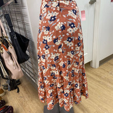 Load image into Gallery viewer, Gap floral maxi skirt 0
