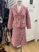 Load image into Gallery viewer, Banana Republic tweed skirt 0 (matching Blazer)
