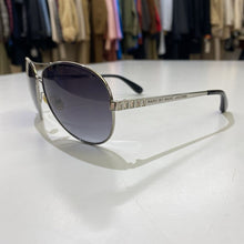 Load image into Gallery viewer, Marc By Marc Jacobs sunglasses
