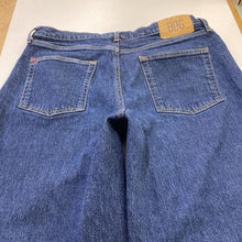 Load image into Gallery viewer, BDG wide leg crop jeans 32
