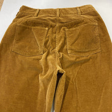 Load image into Gallery viewer, Babaton corduroy jeans 6
