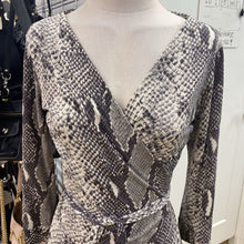 Load image into Gallery viewer, Diane Von Furstenburg silk jersey wrap dress 12
