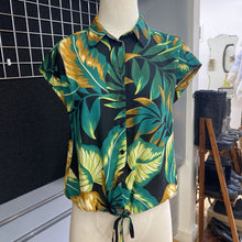 Load image into Gallery viewer, Melanie Lyne tie waist top NWT 2
