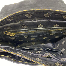 Load image into Gallery viewer, Mulberry vintage leather messenger bag
