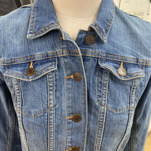 Load image into Gallery viewer, Banana Republic denim jacket XSp
