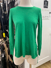 Load image into Gallery viewer, J Crew thin sweater S
