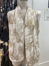 Load image into Gallery viewer, New Collection Etoile vest
